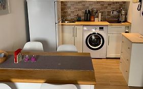 Cosy Apartment In L Escala, 7 Mins Walk To The Closest Beach, Riells