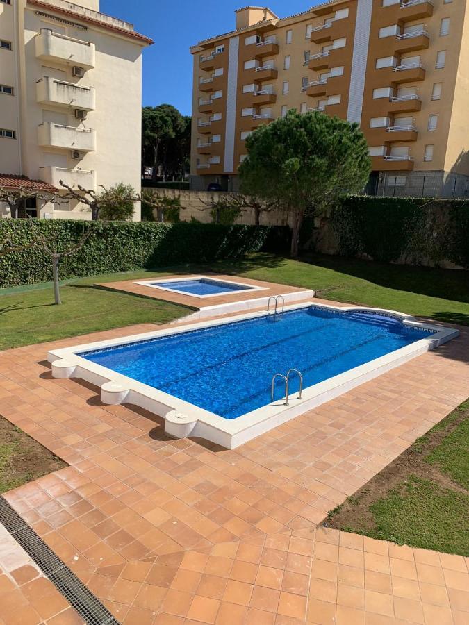Cosy Apartment In L Escala, 7 Mins Walk To The Closest Beach, Riells L' Escala Extérieur photo