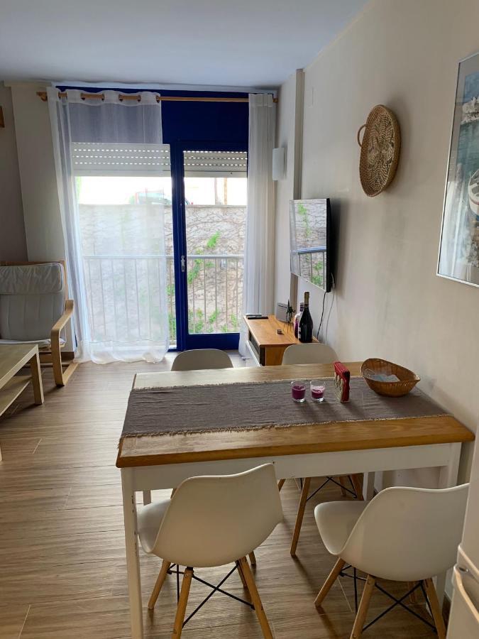 Cosy Apartment In L Escala, 7 Mins Walk To The Closest Beach, Riells L' Escala Extérieur photo